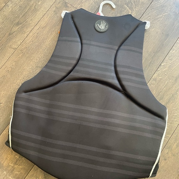 Body glove, life vest adult - Picture 3 of 3